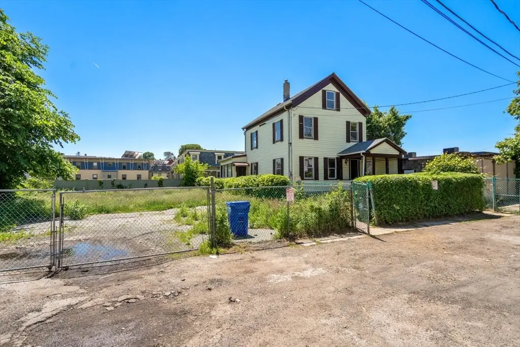 2 Magnolia Pl, Boston, MA 02125 - #1
