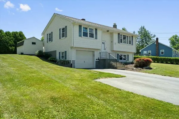 77 Marc Ave, Southbridge, MA 01550