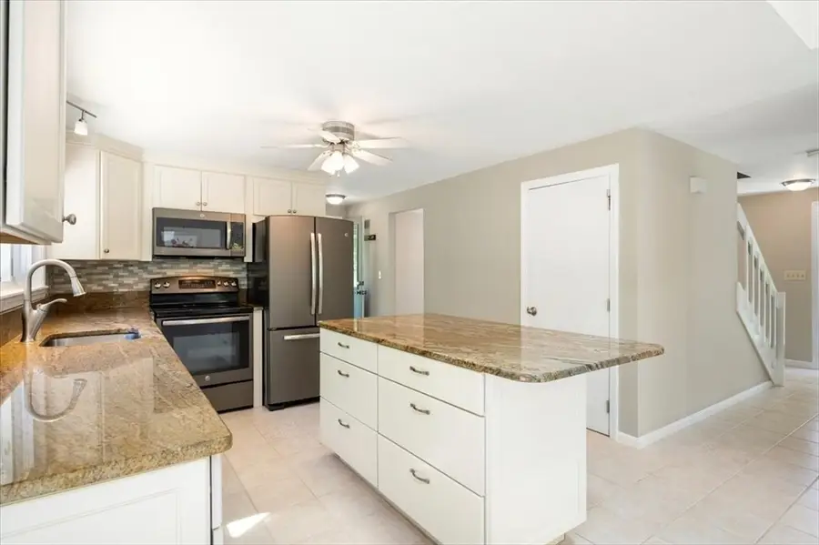 7 Hundred Oaks Ln, Ashland, MA 01721 - #2