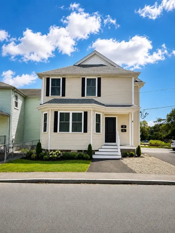 4 1st St, Taunton, MA 02780