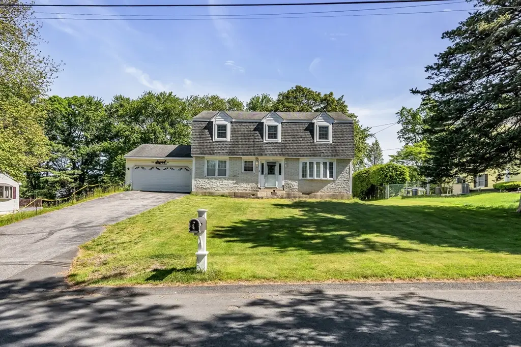 41 Riverview Ave, Methuen, MA 01844 - #1