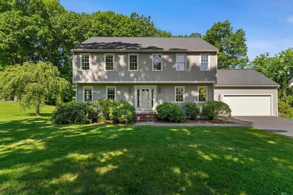 4 Ashton Dr, Shrewsbury, MA 01545 - #1