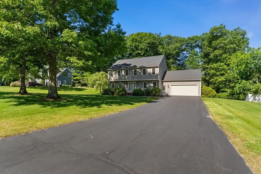 4 Ashton Dr, Shrewsbury, MA 01545 - #3