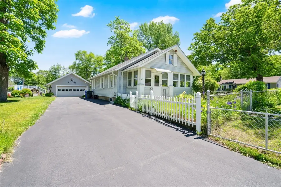 121 Merrill Rd, Springfield, MA 01119 - #3