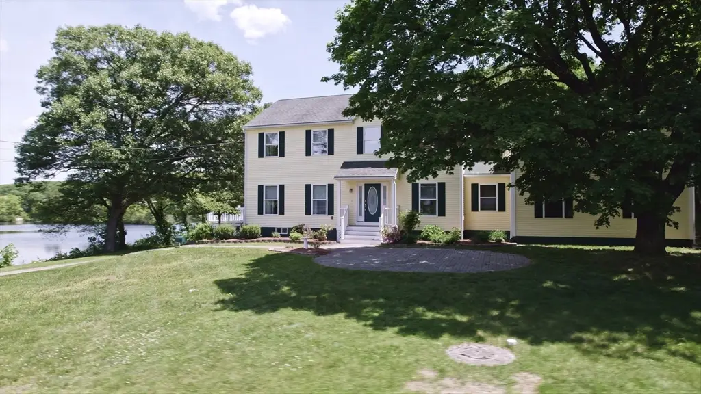 53 Farm St, Blackstone, MA 01504 - #1