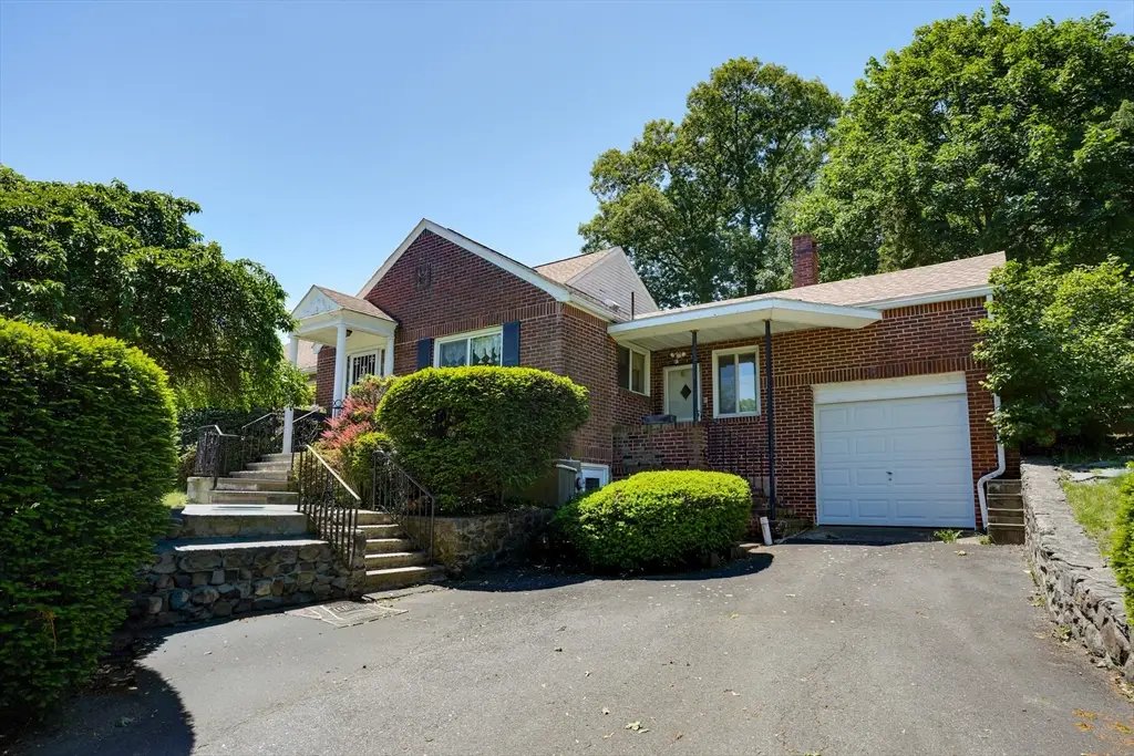 262 Clifton St, Belmont, MA 02478 - #1