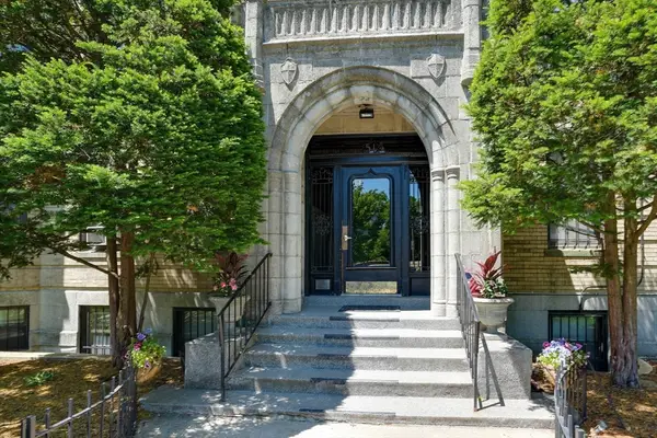 51 Park Drive #27, Boston, MA 02215
