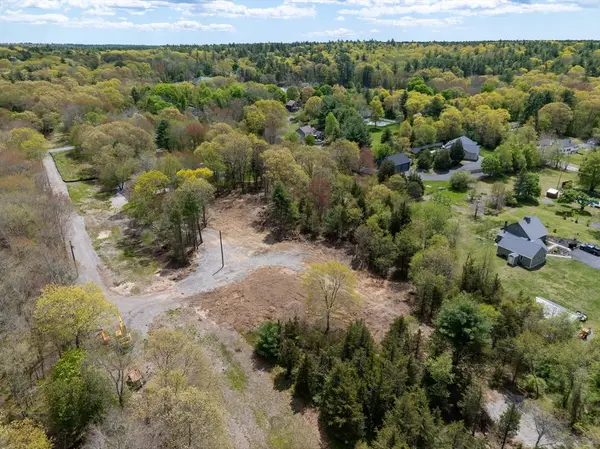 5 Julia Lane, Freetown, MA 02702