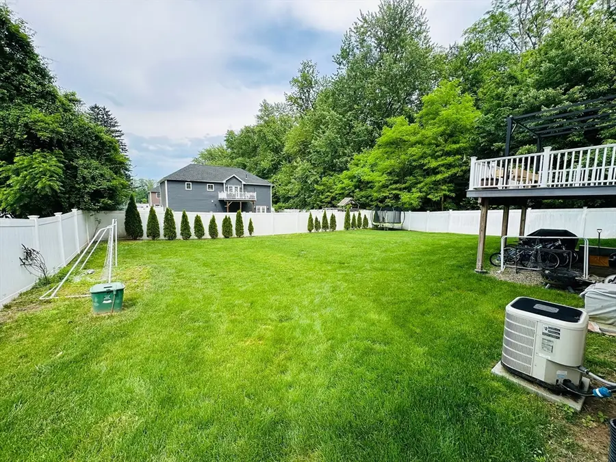 83 Federal St, Agawam, MA 01001 - #2