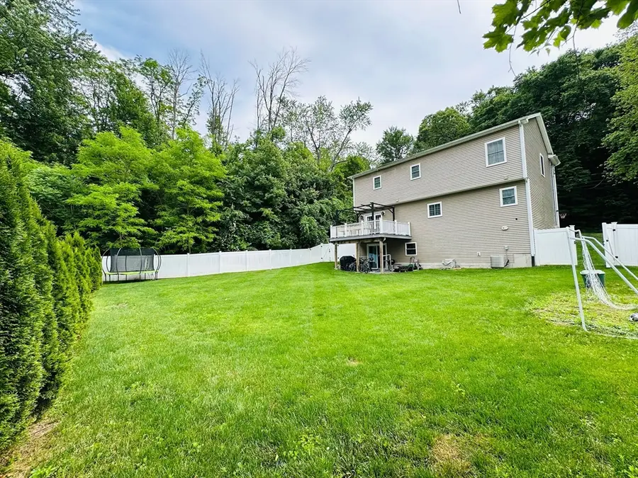 83 Federal St, Agawam, MA 01001 - #3