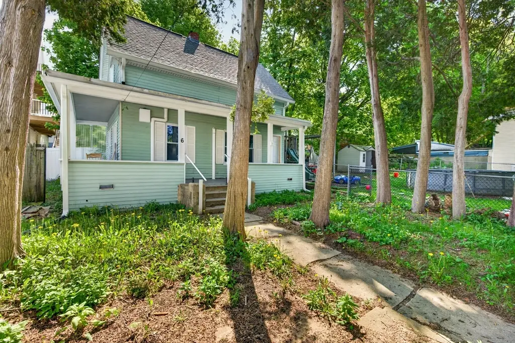 6 Greenwood St, Gardner, MA 01440 - #1