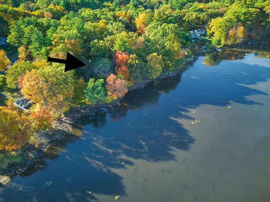 33 W Elm St, Hopkinton, MA 01748 - #2