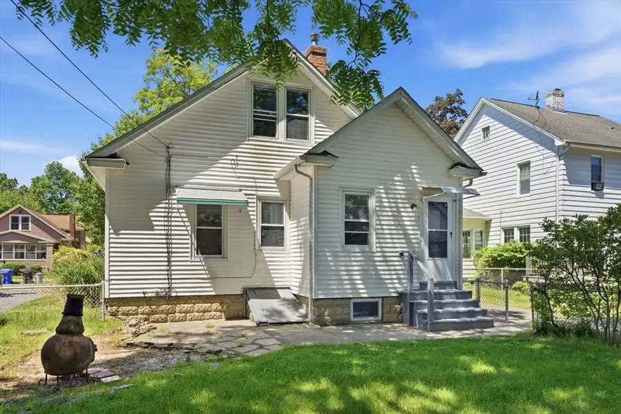 47 Thorndyke St, Springfield, MA 01118 - #2