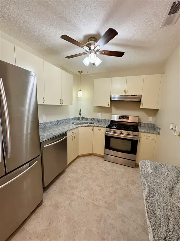 34 Newhall St #212, Lowell, MA 01852 - #1