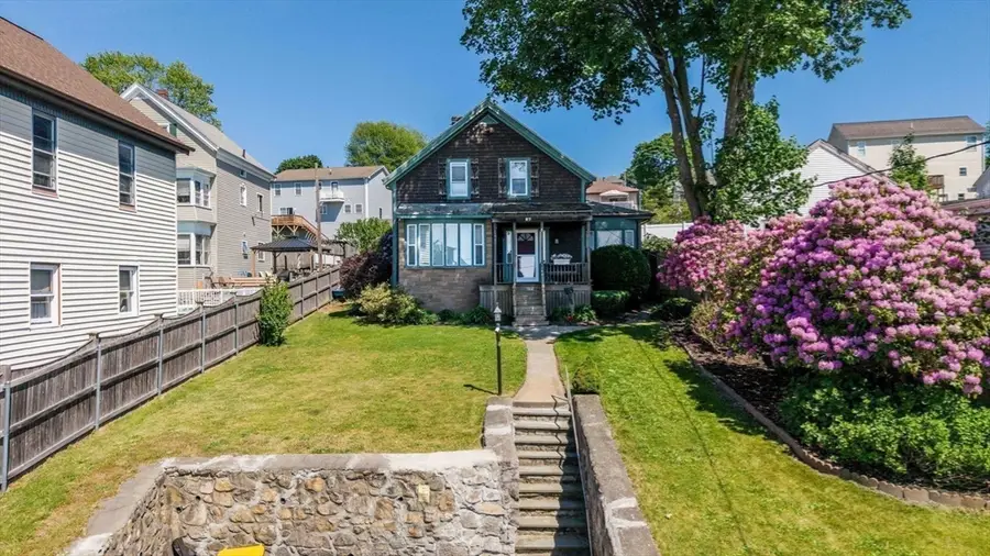 87 Stowe St, Fall River, MA 02720 - #2