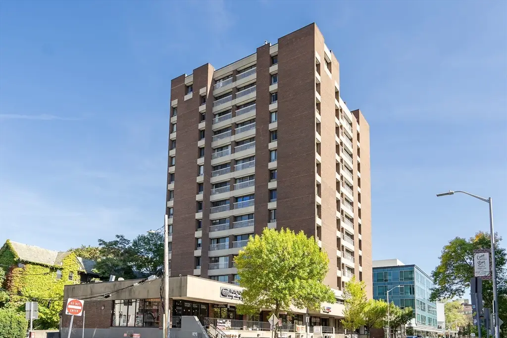 1105 Massachusetts Ave #4A, Cambridge, MA 02138 - #1