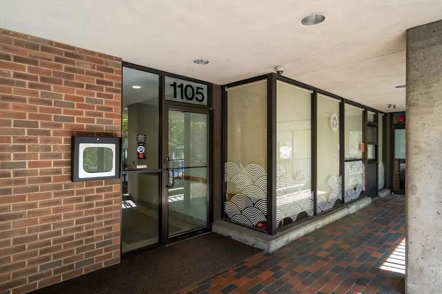 1105 Massachusetts Ave #4A, Cambridge, MA 02138 - #2