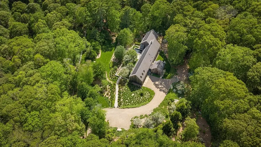 35 South Bowl Rd, Chilmark, MA 02535 - #2