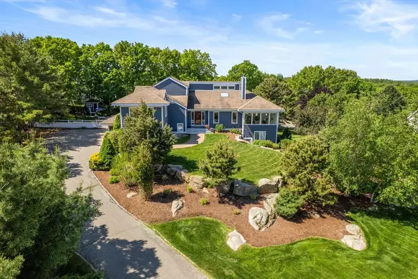 8 Schooner Ridge, Gloucester, MA 01930