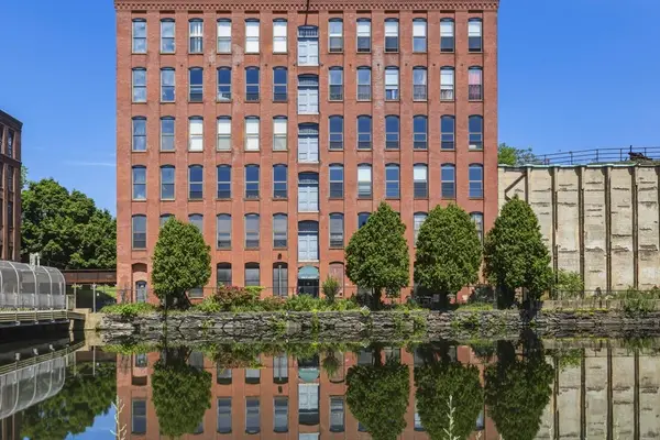 101 Cabot St #402, Holyoke, MA 01040