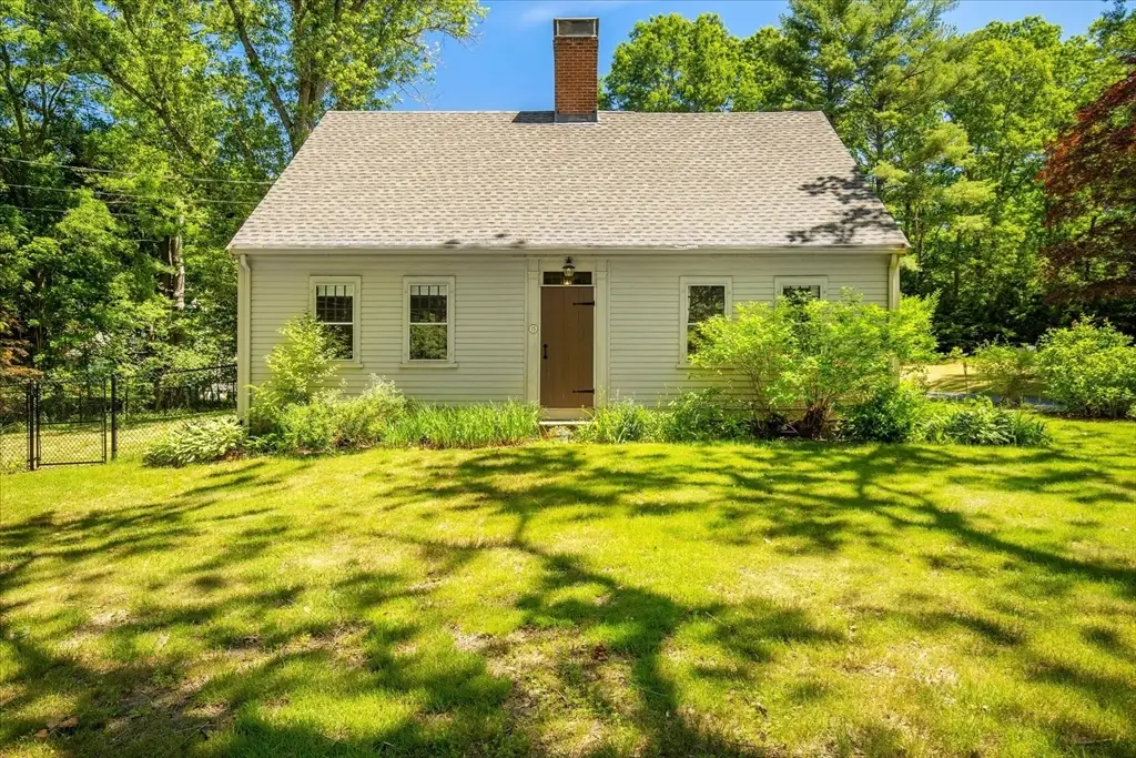15 Carver St, Halifax, MA 02338 - #1