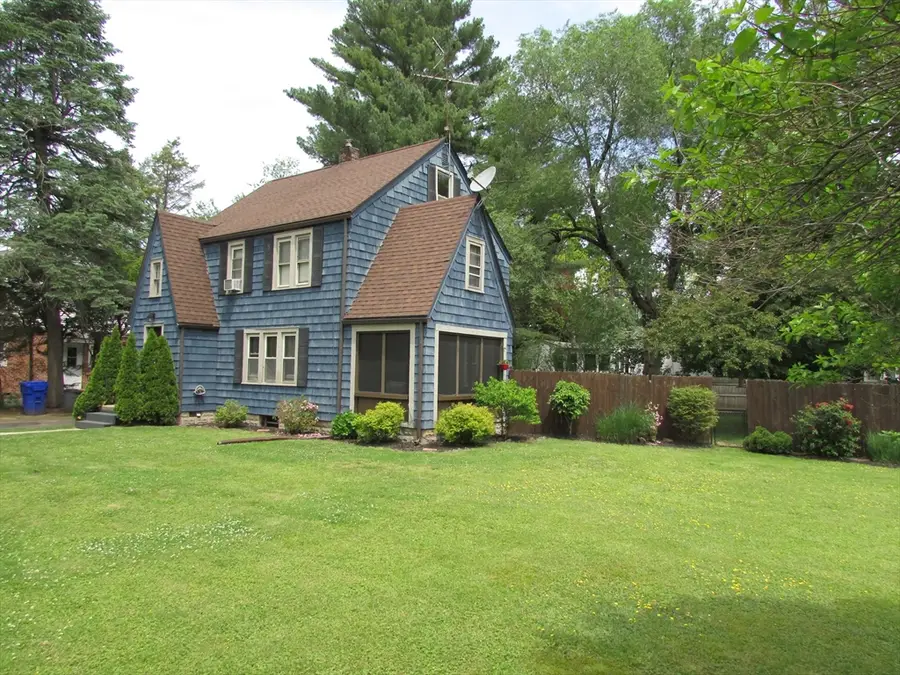 20 Fallston St, Springfield, MA 01119 - #3