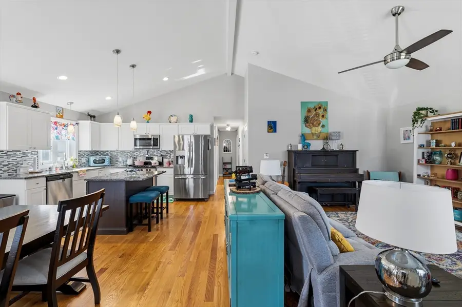 357 County St, Fall River, MA 02723 - #2