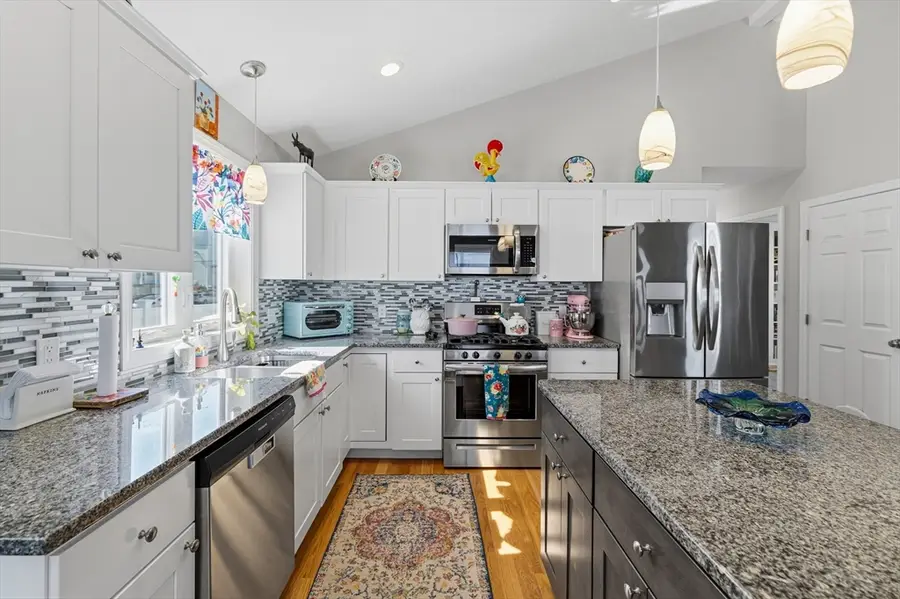 357 County St, Fall River, MA 02723 - #3