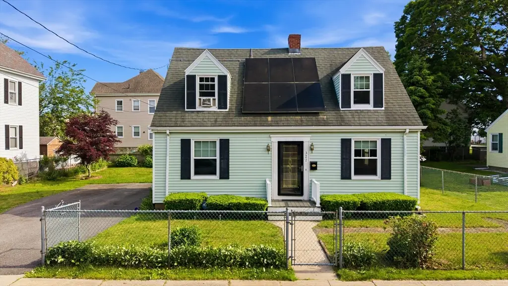 322 Harwich St, New Bedford, MA 02745 - #1