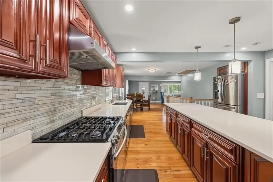 33 Prince St, Brockton, MA 02302 - #3