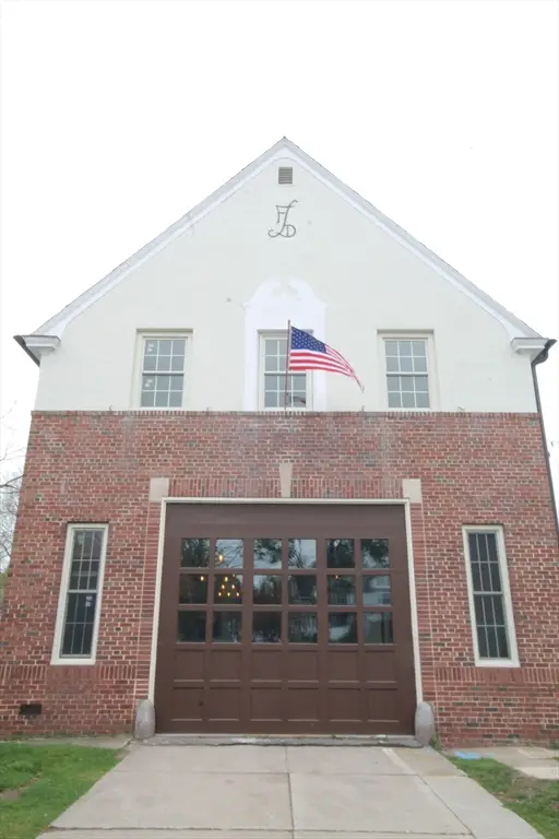 1043 Sumner Ave, Springfield, MA 01118 - #1