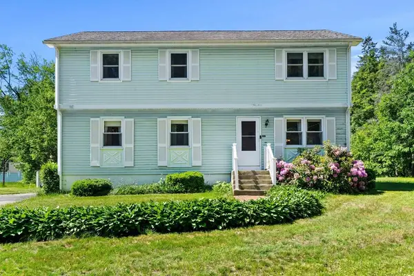 97 Fitch Rd, Lancaster, MA 01523