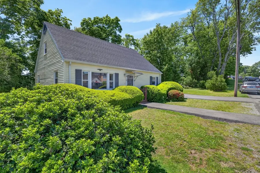22 Myrtle Ave, Acushnet, MA 02743 - #2