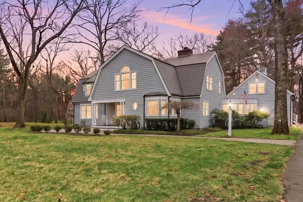 15 River Meadow Dr, West Newbury, MA 01985