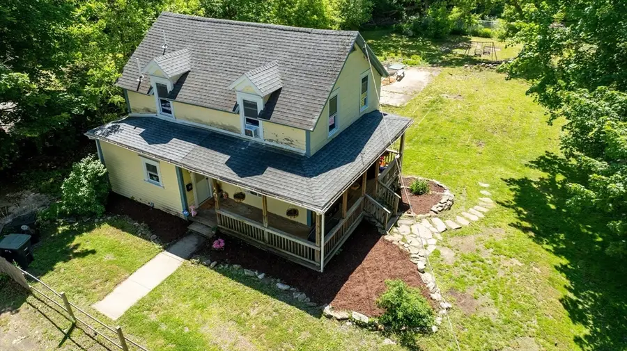 138 Charlton St, Southbridge, MA 01550 - #3