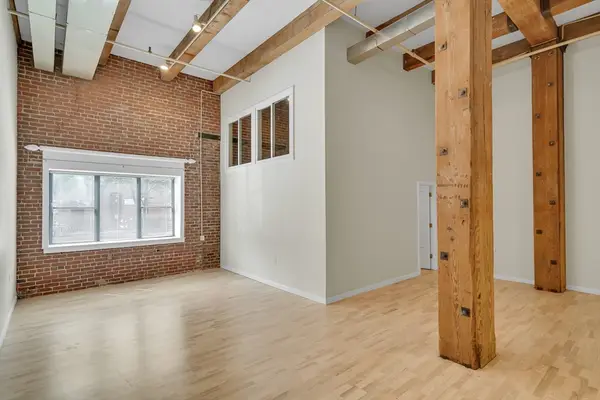 15 Sleeper #104, Boston, MA 02210