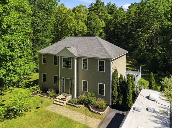 97 Apple Road, Brimfield, MA 01010