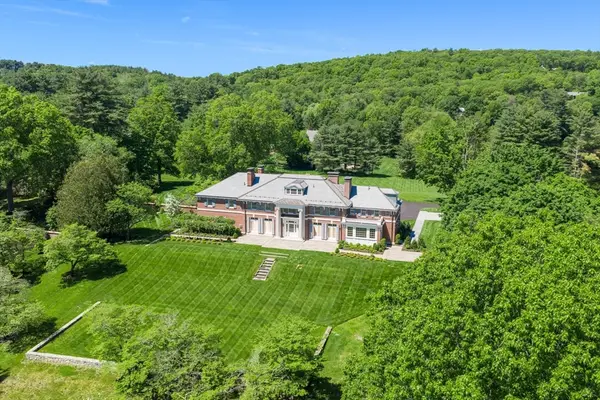 15 Farm Street, Dover, MA 02030