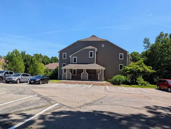 182 Heritage Dr #182, Northbridge, MA 01534