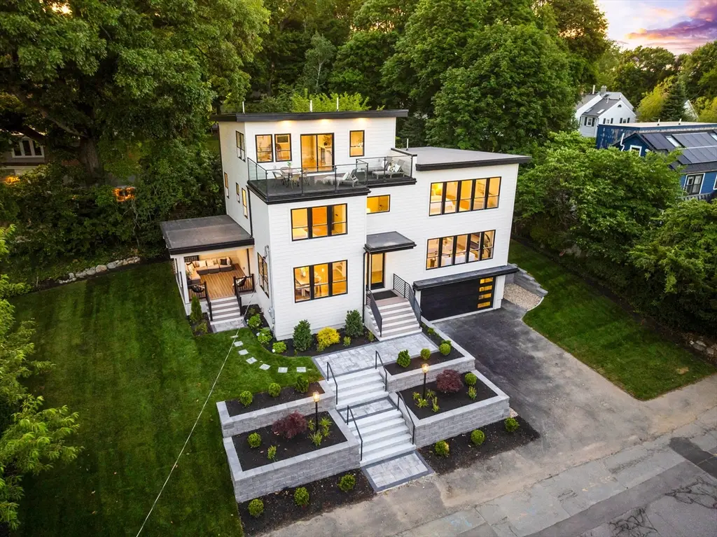 95 Grandview Rd, Arlington, MA 02476 - #1