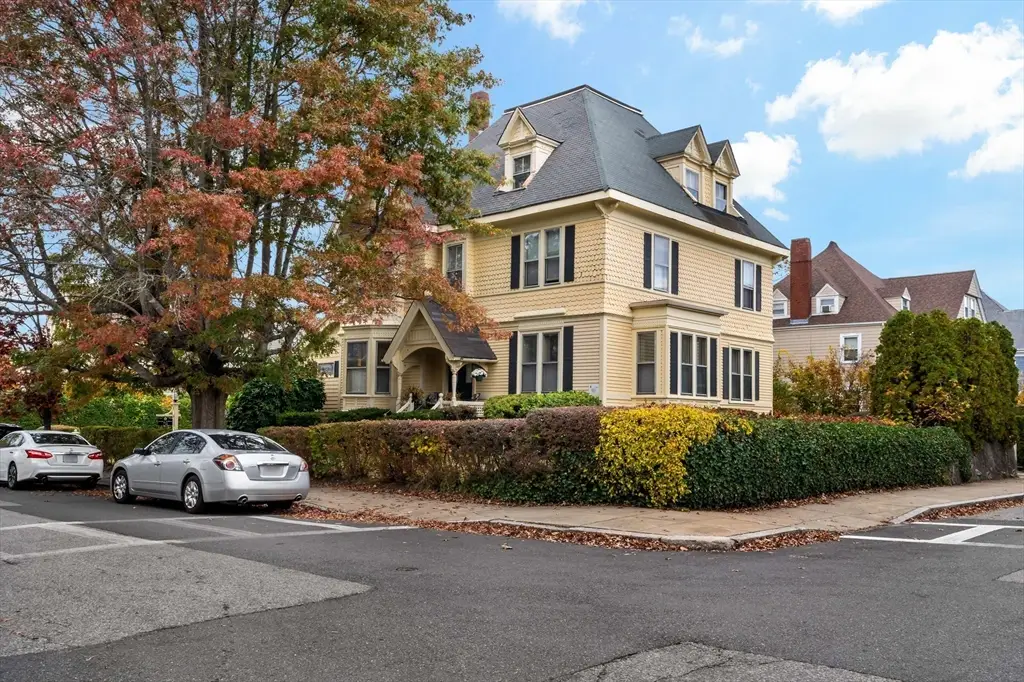 216 Prospect St, Fall River, MA 02720 - #1