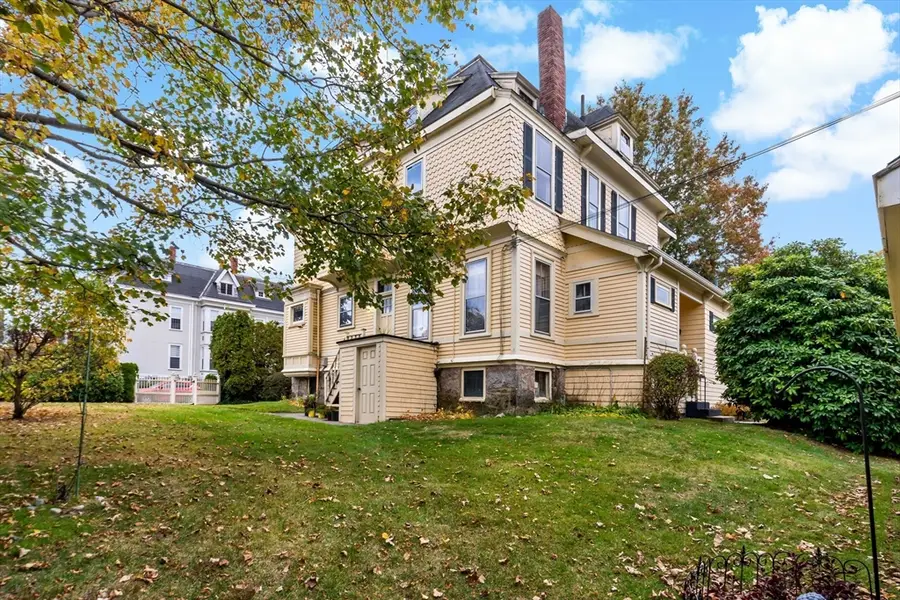 216 Prospect St, Fall River, MA 02720 - #2
