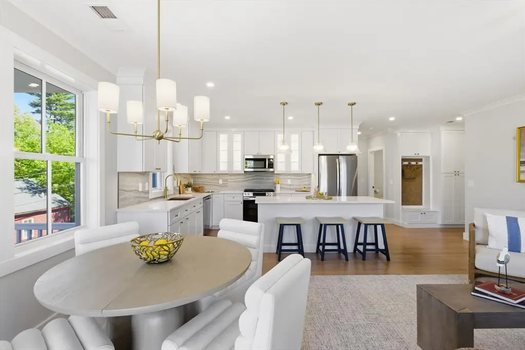 67 Queen St #4C, East Greenwich, RI 02818 - #1