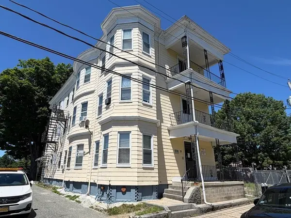 19 Clinton Ave, Brockton, MA 02301