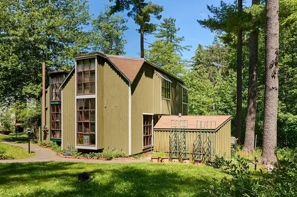 83 Crossbrook Avenue #83, Amherst, MA 01002