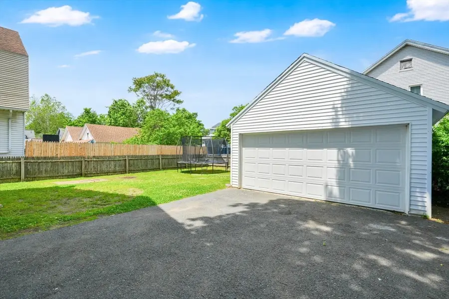 120-122 Larkspur St, Springfield, MA 01108 - #3