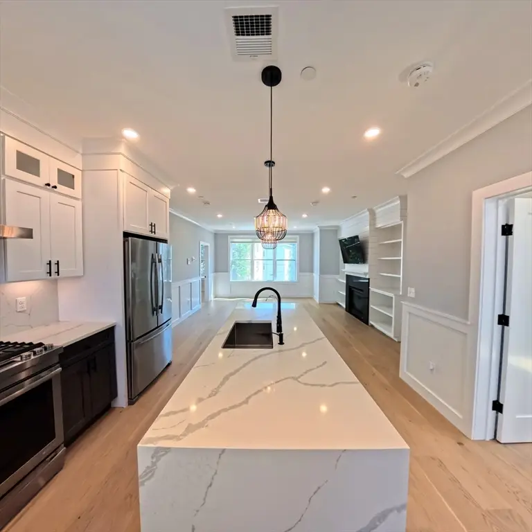 113 Beacon Street #B, Somerville, MA 02143 - #3