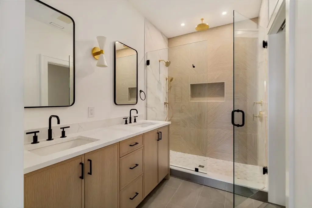 15 South Waverly #15, Boston, MA 02135 - #1