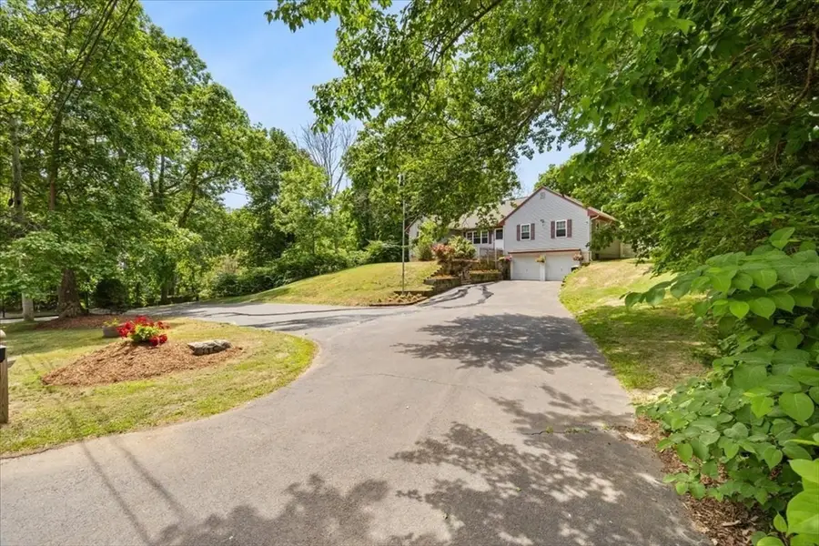 115 Springhill Ave, Bridgewater, MA 02324 - #3