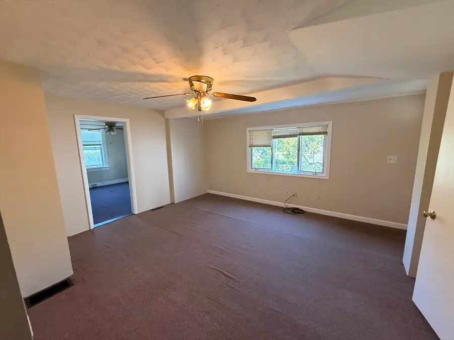 326 Thacher St, Attleboro, MA 02703 - #3